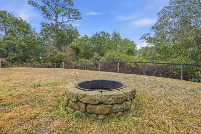 1660 Tuscon Court, Gulf Breeze, FL 32563