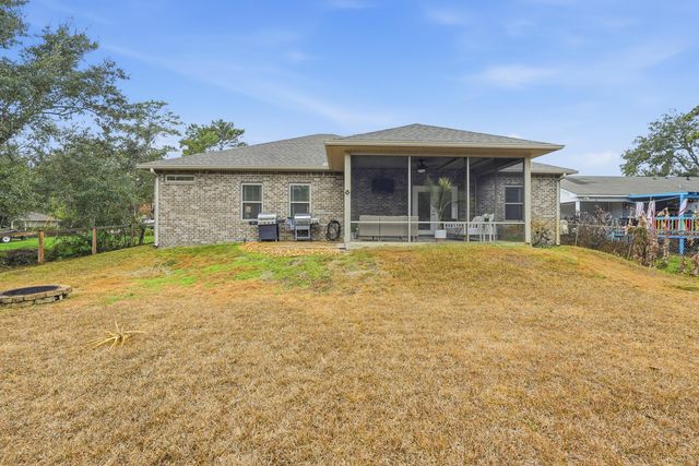 1660 Tuscon Court, Gulf Breeze, FL 32563