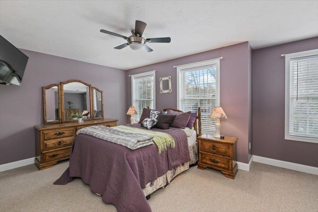 2 Birch Hill Drive, Nashua, NH 03063