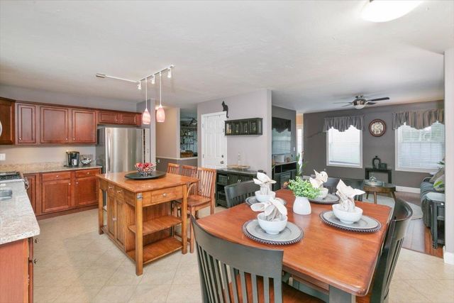 2 Birch Hill Drive, Nashua, NH 03063