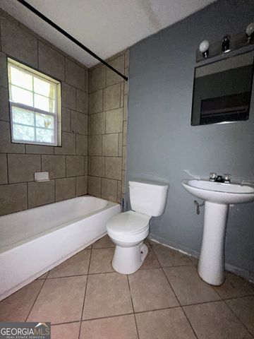 127 Hinton Drive, Mcdonough, GA 30253