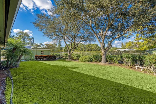 11989 PERSIMMON Boulevard, West Palm Beach, FL 33411