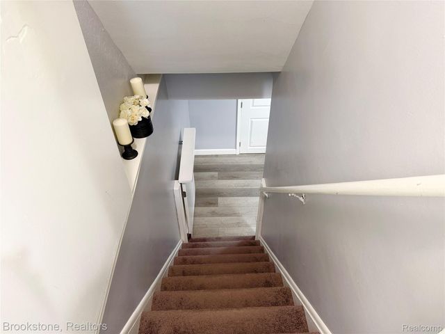 32821 Winnie Avenue, Warren, MI 48093