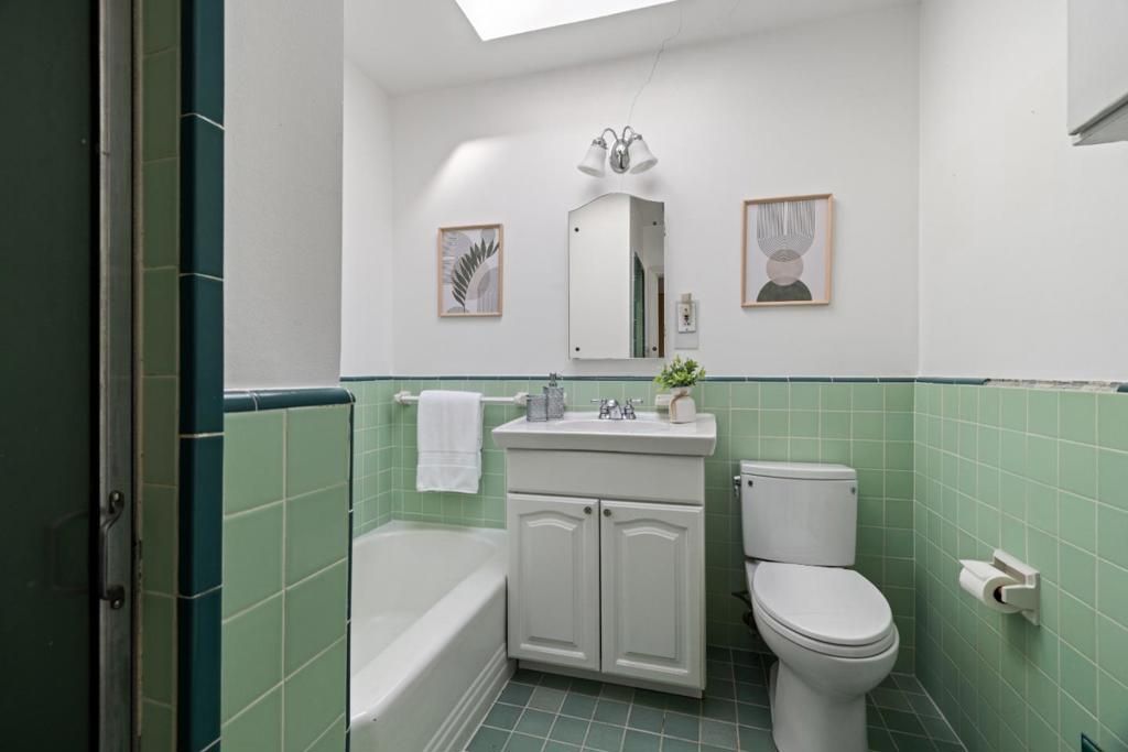 Image 12 of property listing at 665 27th Street, San Francisco, CA 94131