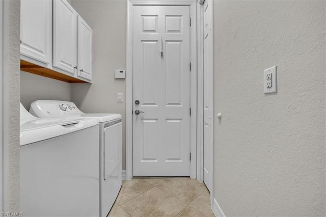 12653 Fairway Cove CT, Fort Myers, FL 33905