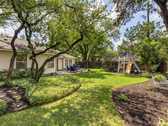 11042 Crossland DR, Austin, TX 78726