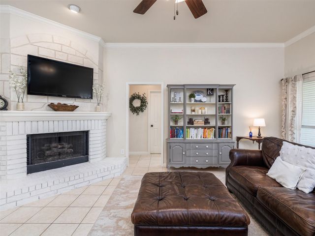 11042 Crossland DR, Austin, TX 78726