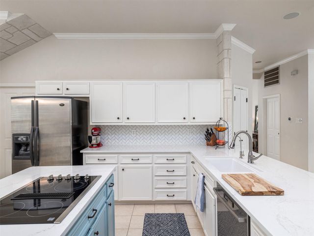 11042 Crossland DR, Austin, TX 78726