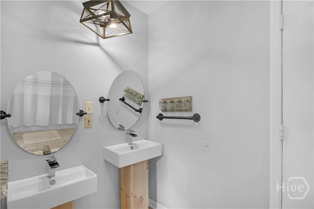 52 Romney Place, Savannah, GA 31406