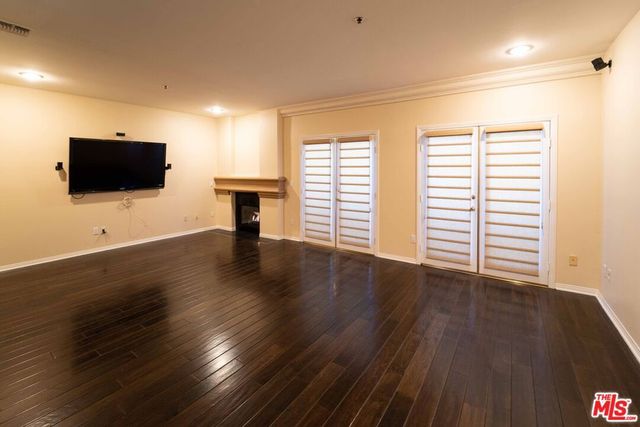 12011 Goshen Avenue 202, Los Angeles, CA 90049