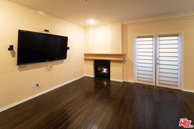 12011 Goshen Avenue 202, Los Angeles, CA 90049
