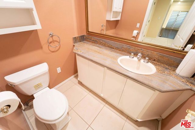 12011 Goshen Avenue 202, Los Angeles, CA 90049
