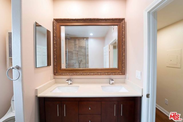 12011 Goshen Avenue 202, Los Angeles, CA 90049