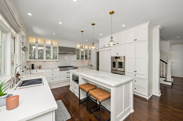 3102 162nd Street, Urbandale, IA 50323
