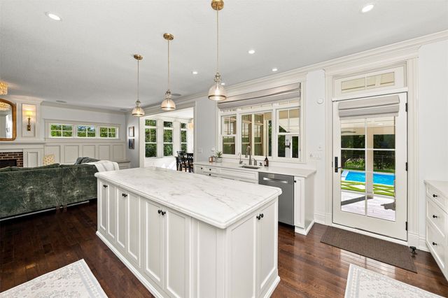3102 162nd Street, Urbandale, IA 50323