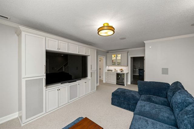 3102 162nd Street, Urbandale, IA 50323