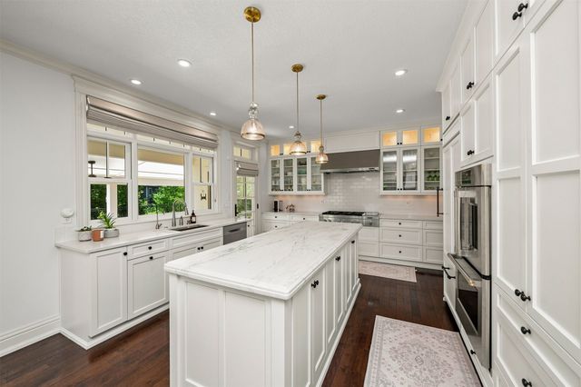 3102 162nd Street, Urbandale, IA 50323
