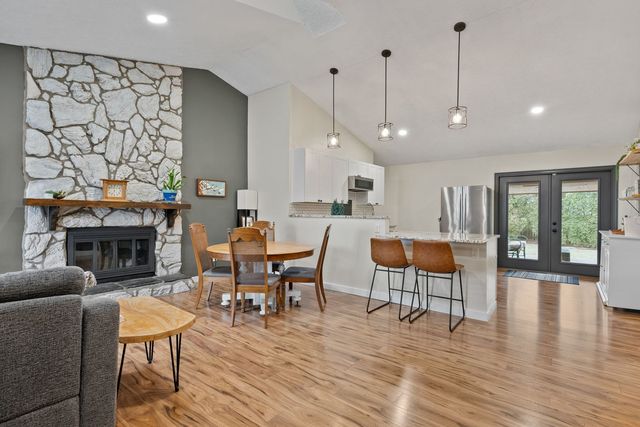 4415 31st Street, Bettendorf, IA 52722