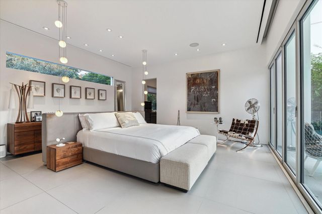 2169 University Boulevard, Houston, TX 77030