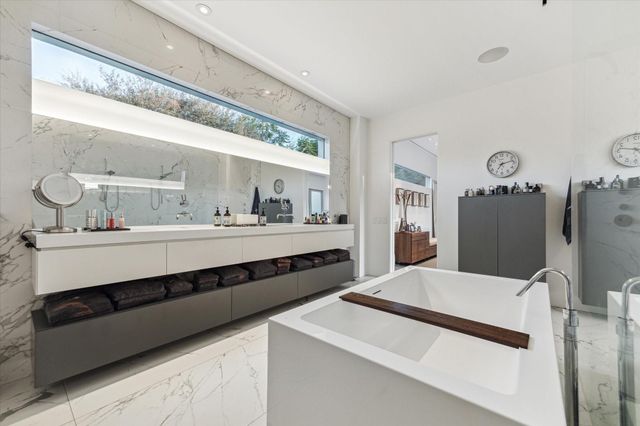 2169 University Boulevard, Houston, TX 77030