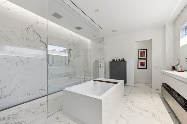 2169 University Boulevard, Houston, TX 77030