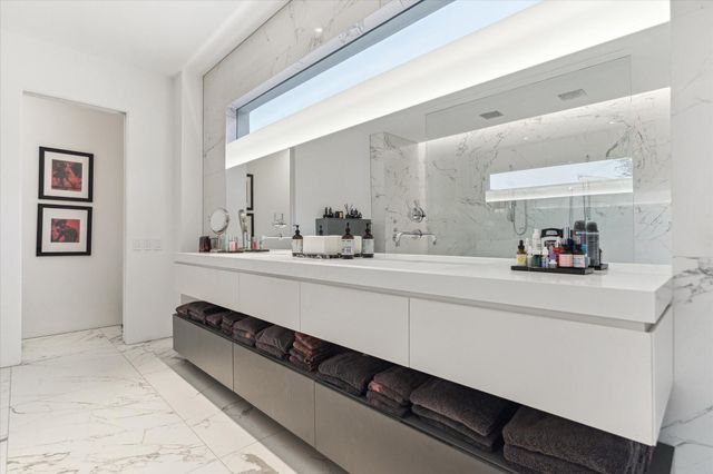 2169 University Boulevard, Houston, TX 77030