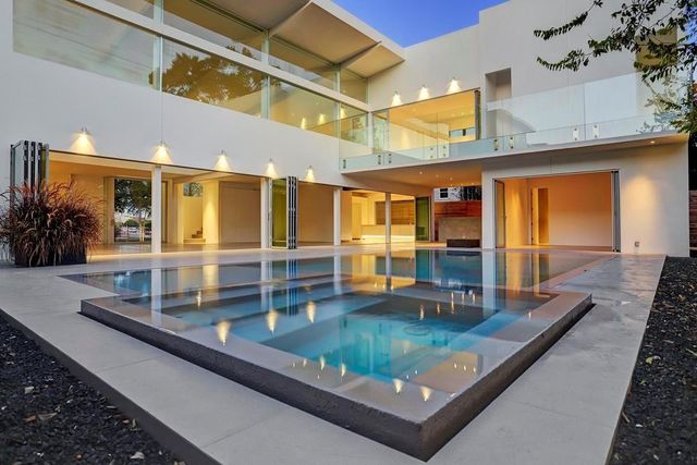 2169 University Boulevard, Houston, TX 77030