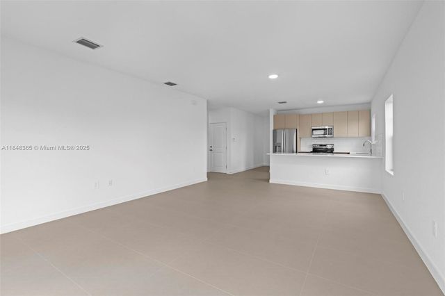 13357 SW 274th St, Unincorporated Dade County, FL 33032