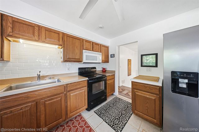 2771 Winter Drive, Troy, MI 48083