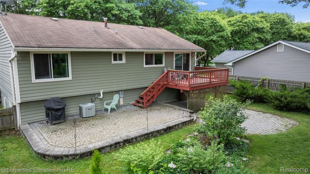 2771 Winter Drive, Troy, MI 48083