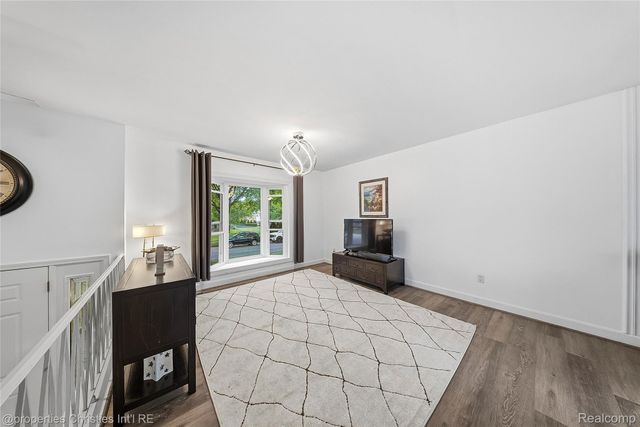 2771 Winter Drive, Troy, MI 48083