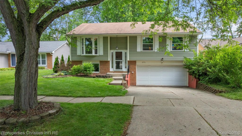 2771 Winter Drive, Troy, MI 48083