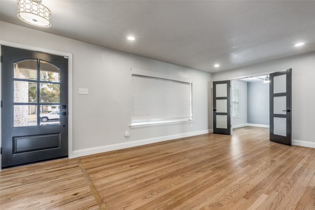 7235 Rutgers Drive, Dallas, TX 75214