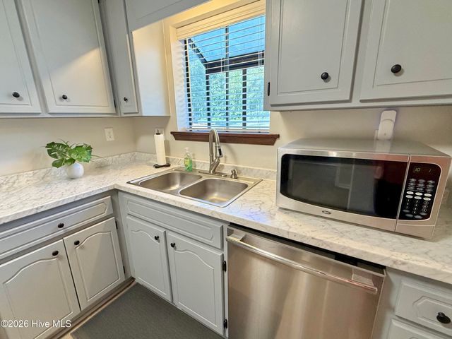2191 Fox Run Drive, Kinston, NC 28504