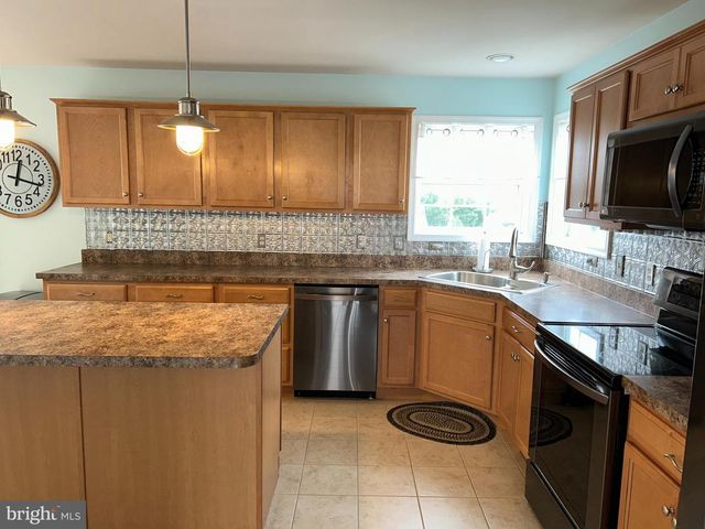 322 WOODBRIDGE DR, Etters, PA 17319