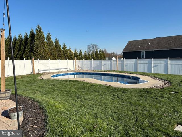 322 WOODBRIDGE DR, Etters, PA 17319