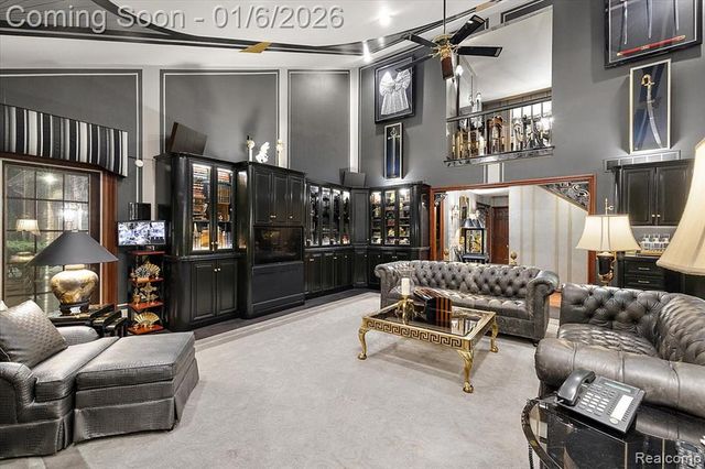 7310 Sandy Creek Lane, Bloomfield Hills, MI 48301