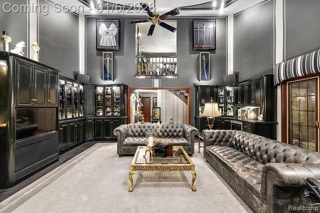 7310 Sandy Creek Lane, Bloomfield Hills, MI 48301