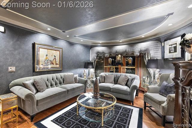 7310 Sandy Creek Lane, Bloomfield Hills, MI 48301