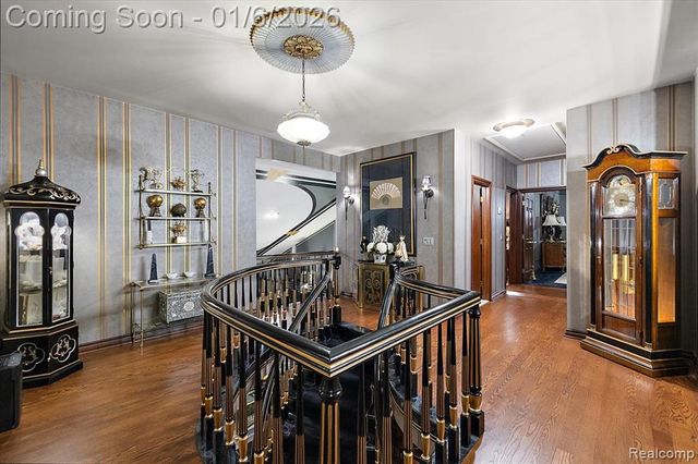 7310 Sandy Creek Lane, Bloomfield Hills, MI 48301