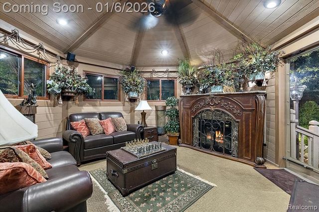 7310 Sandy Creek Lane, Bloomfield Hills, MI 48301
