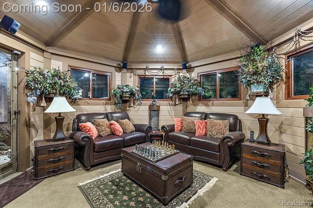 7310 Sandy Creek Lane, Bloomfield Hills, MI 48301