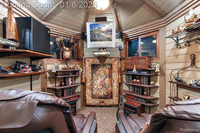 7310 Sandy Creek Lane, Bloomfield Hills, MI 48301