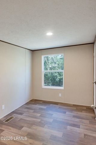 20 Crystal Street, Seabrook, SC 29940