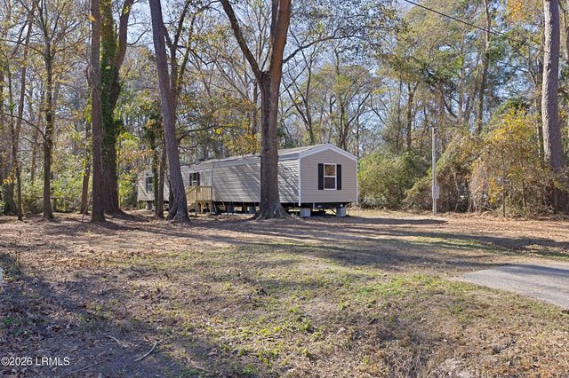 20 Crystal Street, Seabrook, SC 29940