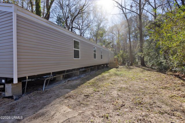 20 Crystal Street, Seabrook, SC 29940