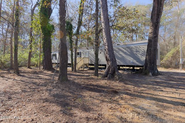 20 Crystal Street, Seabrook, SC 29940