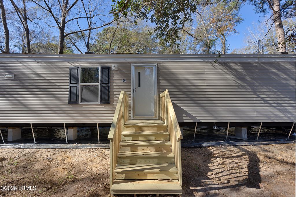 20 Crystal Street, Seabrook, SC 29940