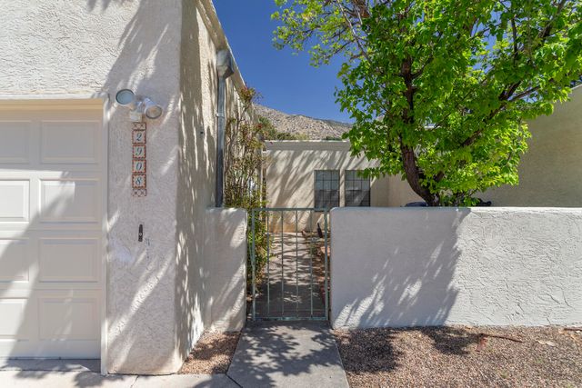 2908 Candelita Court NE, Albuquerque, NM 87112