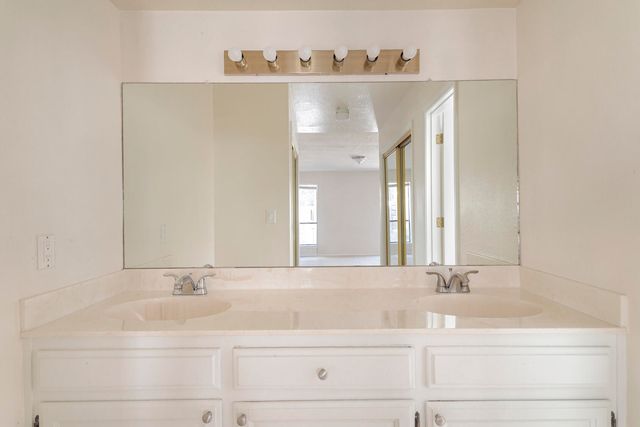 2908 Candelita Court NE, Albuquerque, NM 87112